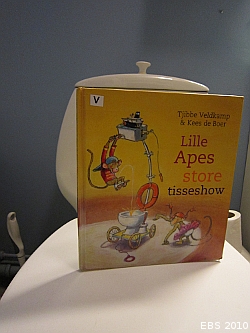 Lille Apes store tisseshow. Foto: Elin Bekkebråten Sjølie