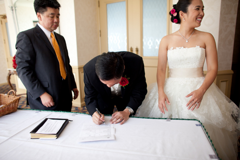 Минг и Холман - китайцы тоже женятся :)